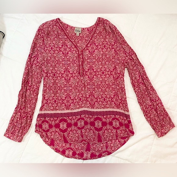 Como Vintage Long Sleeve V Neck Blouse - Picture 4 of 14